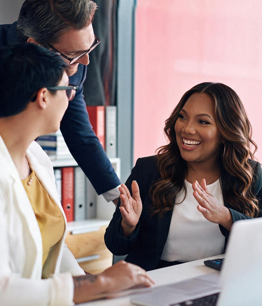 DeShaunté Freeman working with a small business team on HR strategy